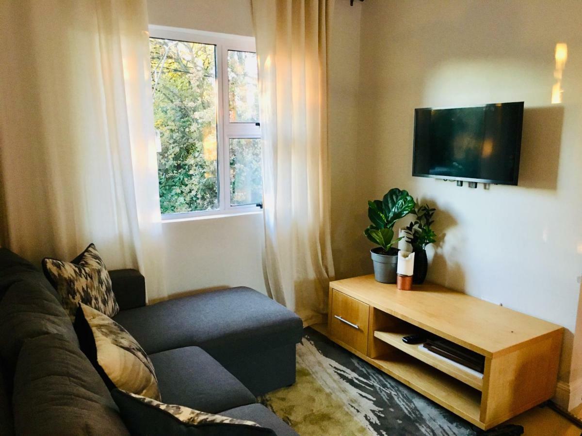 Kilkenny Cottages 2 Bedroom Unit Йоханесбург Екстериор снимка
